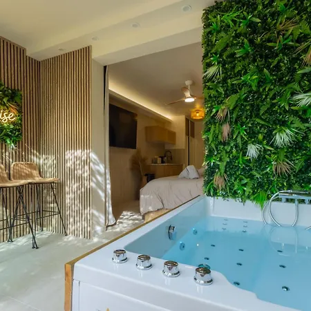 Apartman Balinaise - Balneo Privee Et Jardin Secret Sanary-sur-Mer